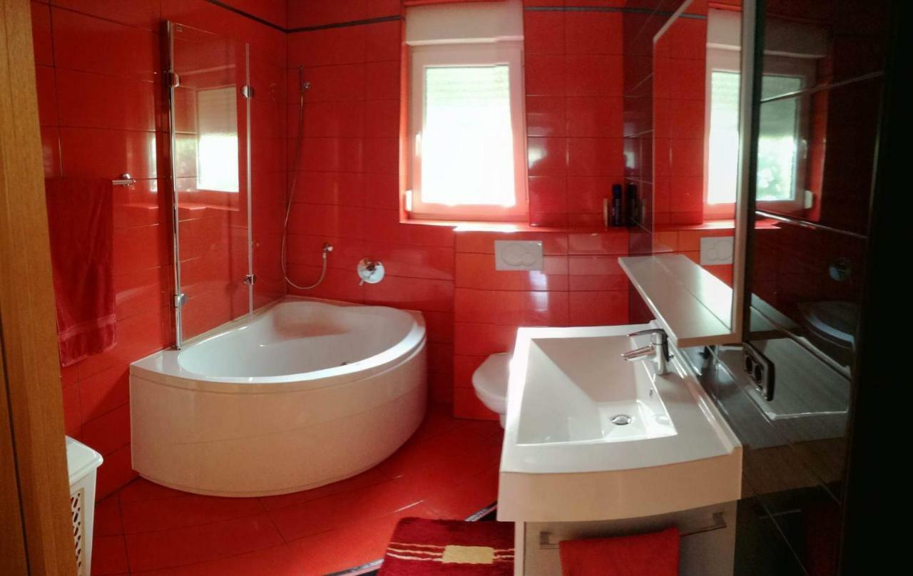 אומאג Apartments Barbic מראה חיצוני תמונה