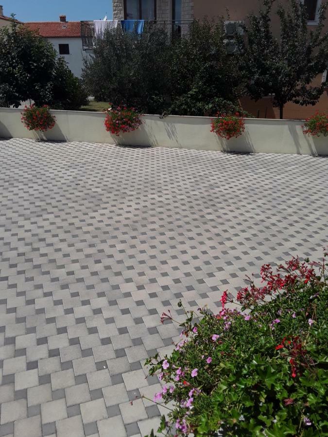 אומאג Apartments Barbic מראה חיצוני תמונה